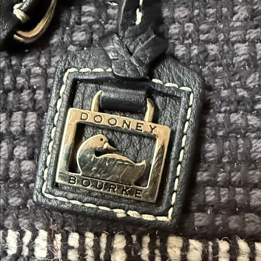 Dooney & Bourke Black Pebbled Leather Crossbody Bag - Picture 2 of 7